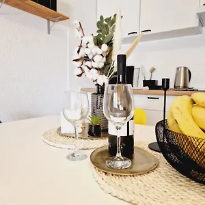 https://apartment-melani.hotelinzadar.com
